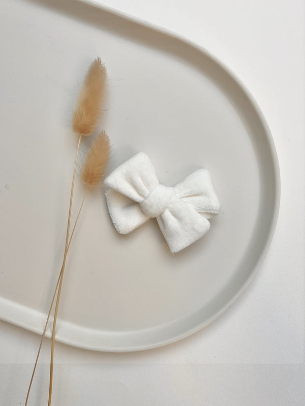 Stikkilolo Velvet Bow Clip