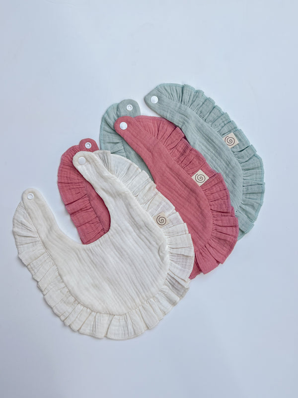 Stikkilolo Frill Bib