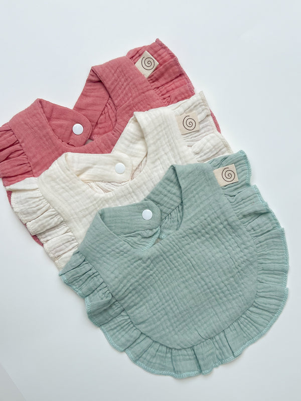 Stikkilolo Frill Bib